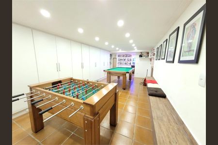 Casa à venda com 3 quartos, 281m² em Vila do Castelo, São Paulo