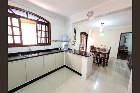 Casa à venda com 3 quartos, 281m² em Vila do Castelo, São Paulo