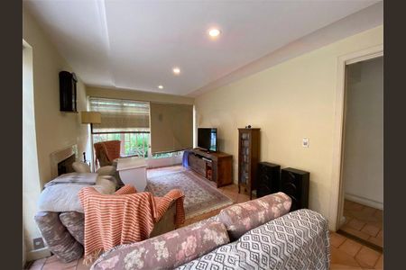 Casa à venda com 3 quartos, 150m² em Cidade Vargas, São Paulo