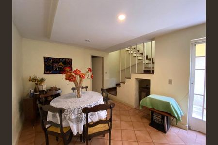 Casa à venda com 3 quartos, 150m² em Cidade Vargas, São Paulo