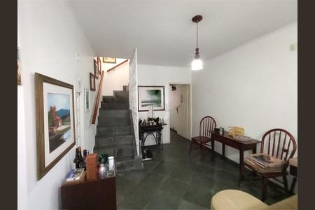 Casa à venda com 175m², 4 quartos e 2 vagas
