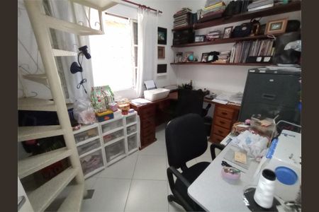 Casa à venda com 175m², 4 quartos e 2 vagas