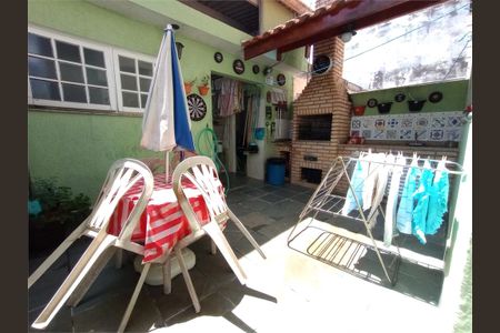 Casa à venda com 175m², 4 quartos e 2 vagas