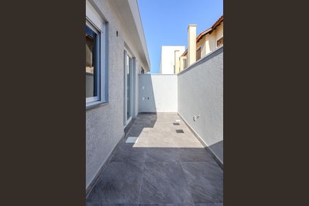 Casa à venda com 66m², 2 quartos e 1 vagaQuintal