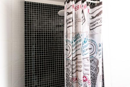 Casa à venda com 350m², 3 quartos e 5 vagas Casa à venda com 350m², 3 quartos e 5 vagasBanheiro da Suíte 2