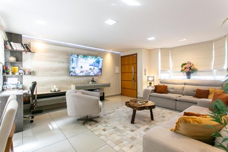 Casa à venda com 350m², 3 quartos e 5 vagas Casa à venda com 350m², 3 quartos e 5 vagasSala