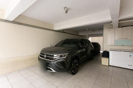 Casa à venda com 350m², 3 quartos e 5 vagas Casa à venda com 350m², 3 quartos e 5 vagasGaragem