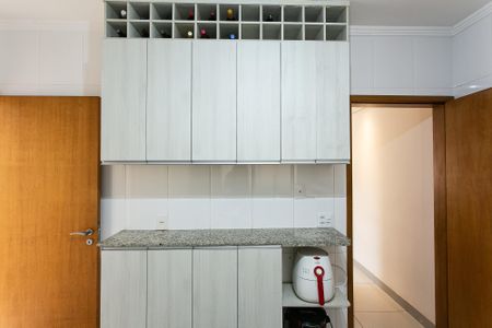 Casa à venda com 350m², 3 quartos e 5 vagas Casa à venda com 350m², 3 quartos e 5 vagasCozinha