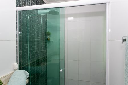 Casa à venda com 350m², 3 quartos e 5 vagas Casa à venda com 350m², 3 quartos e 5 vagasBanheiro da Suíte 1