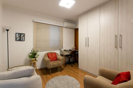 Casa à venda com 350m², 3 quartos e 5 vagas Casa à venda com 350m², 3 quartos e 5 vagasSuíte 3