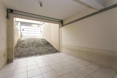 Casa à venda com 350m², 3 quartos e 5 vagas Casa à venda com 350m², 3 quartos e 5 vagasGaragem