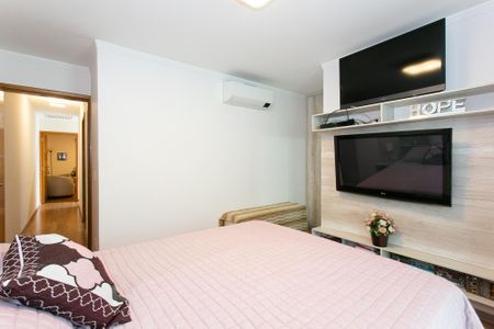 Casa à venda com 350m², 3 quartos e 5 vagas Casa à venda com 350m², 3 quartos e 5 vagasSuíte 1