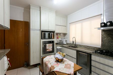 Casa à venda com 350m², 3 quartos e 5 vagas Casa à venda com 350m², 3 quartos e 5 vagasCozinha