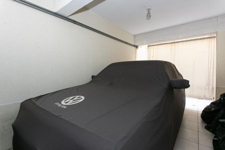 Casa à venda com 350m², 3 quartos e 5 vagas Casa à venda com 350m², 3 quartos e 5 vagasGaragem