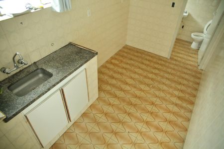 Casa à venda com 250m², 2 quartos e sem vagaÁrea de Serviço