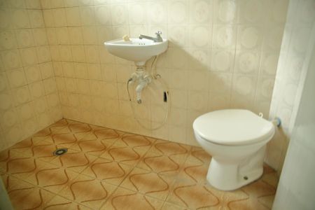 Casa à venda com 250m², 2 quartos e sem vagaBanheiro Social 2