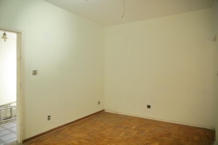 Casa à venda com 250m², 2 quartos e sem vagaSala