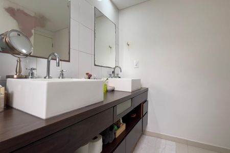Apartamento para alugar com 186m², 4 quartos e 2 vagasBanheiro da Suíte 2