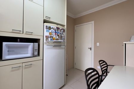 Apartamento para alugar com 186m², 4 quartos e 2 vagasCozinha