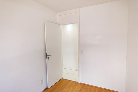 Quarto 1 de apartamento para alugar com 2 quartos, 45m² em Taquara, Rio de Janeiro