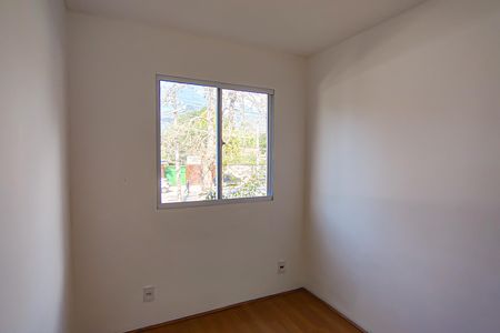 Quarto 1 de apartamento para alugar com 2 quartos, 45m² em Taquara, Rio de Janeiro