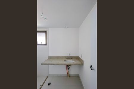 Apartamento à venda com 129m², 3 quartos e 2 vagasBanheiro da Suíte 2