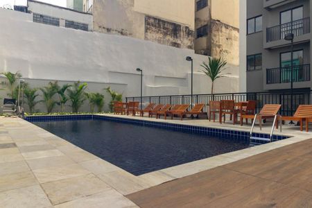Apartamento para alugar com 27m², 1 quarto e sem vaga Apartamento para alugar com 27m², 1 quarto e sem vagaÁrea comum - Piscina