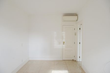 Apartamento para alugar com 200m², 4 quartos e 2 vagas Apartamento para alugar com 200m², 4 quartos e 2 vagasSuíte 3