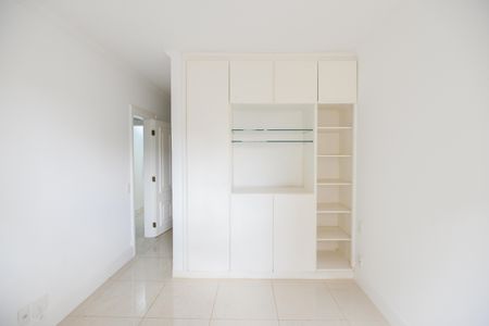 Apartamento para alugar com 200m², 4 quartos e 2 vagas Apartamento para alugar com 200m², 4 quartos e 2 vagasSuíte 2