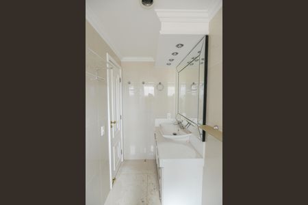 Apartamento para alugar com 200m², 4 quartos e 2 vagas Apartamento para alugar com 200m², 4 quartos e 2 vagasBanheiro da Suíte 3