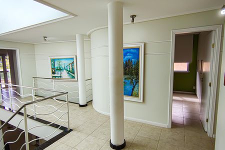 Casa de condomínio para alugar com 540m², 4 quartos e 4 vagasCorredor