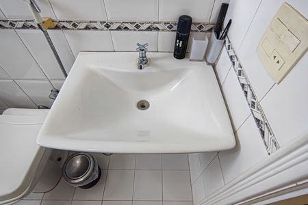 Casa de condomínio para alugar com 540m², 4 quartos e 4 vagasBanheiro da Suíte