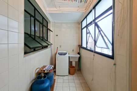 Apartamento para alugar com 105m², 3 quartos e 1 vagaÁrea de Serviço