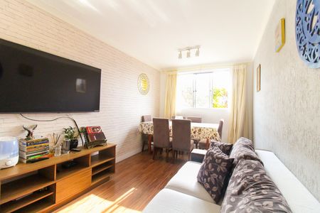 Sala de apartamento à venda com 2 quartos, 58m² em Vila Carmosina, São Paulo