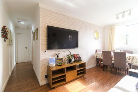 Sala de apartamento à venda com 2 quartos, 58m² em Vila Carmosina, São Paulo