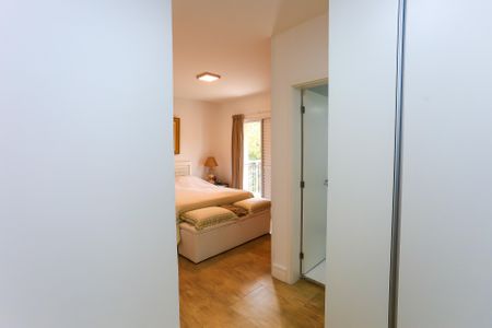 Apartamento para alugar com 245m², 3 quartos e 3 vagas Apartamento para alugar com 245m², 3 quartos e 3 vagasCloset da suíte 3