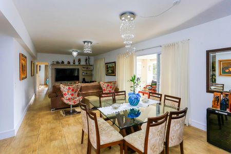 Apartamento para alugar com 245m², 3 quartos e 3 vagasSala