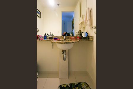 Apartamento para alugar com 245m², 3 quartos e 3 vagas Apartamento para alugar com 245m², 3 quartos e 3 vagasLavabo