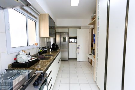 Apartamento para alugar com 245m², 3 quartos e 3 vagas Apartamento para alugar com 245m², 3 quartos e 3 vagasCozinha