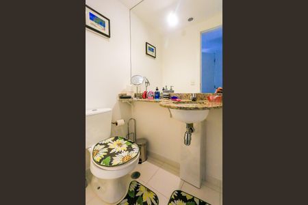 Lavabo de apartamento para alugar com 3 quartos, 245m² em Jardim Arpoador, São Paulo