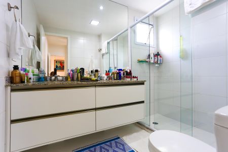 Apartamento para alugar com 245m², 3 quartos e 3 vagas Apartamento para alugar com 245m², 3 quartos e 3 vagasBanheiro da Suíte 3