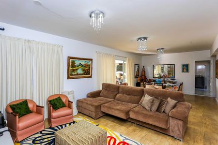 Apartamento para alugar com 245m², 3 quartos e 3 vagasSala