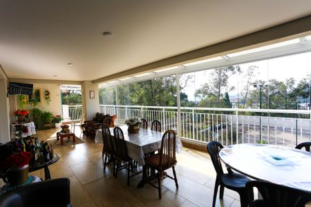 Apartamento para alugar com 245m², 3 quartos e 3 vagas Apartamento para alugar com 245m², 3 quartos e 3 vagasVaranda da Sala