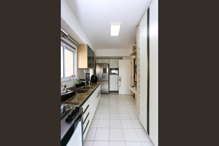 Apartamento para alugar com 245m², 3 quartos e 3 vagas Apartamento para alugar com 245m², 3 quartos e 3 vagasCozinha