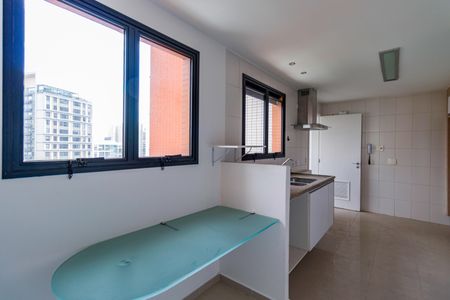 Apartamento à venda com 206m², 3 quartos e 5 vagasCozinha