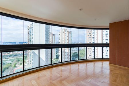 Apartamento à venda com 206m², 3 quartos e 5 vagasVaranda da Sala