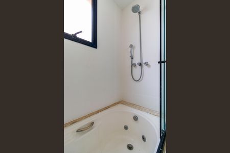 Apartamento à venda com 206m², 3 quartos e 5 vagasBanheiro da Suíte 1