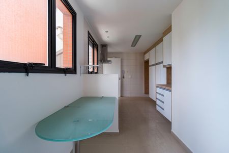 Apartamento à venda com 206m², 3 quartos e 5 vagasCozinha