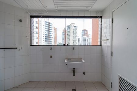 Apartamento à venda com 206m², 3 quartos e 5 vagasÁrea de Serviço