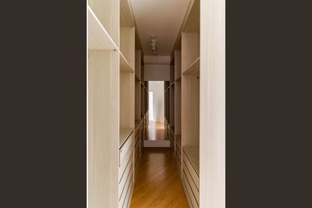 Apartamento à venda com 206m², 3 quartos e 5 vagasSuíte 1